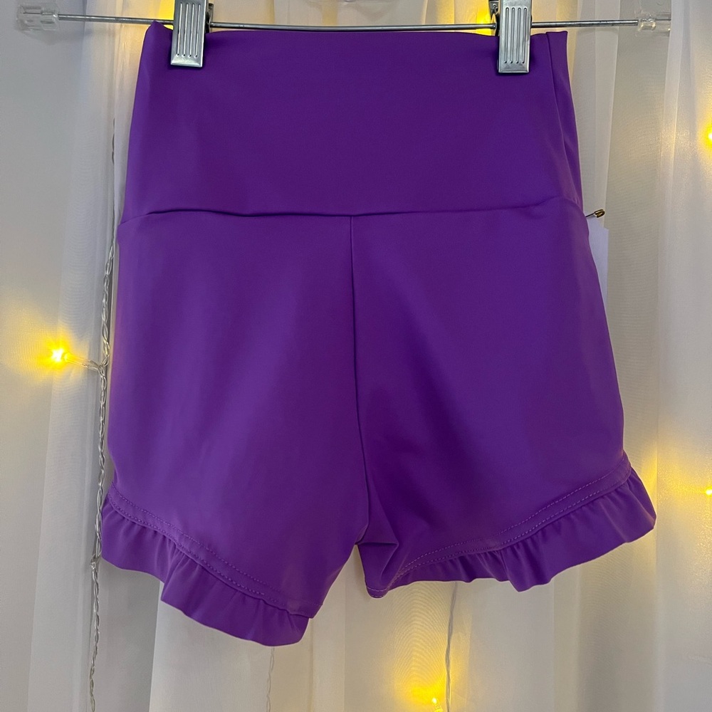 Balera Purle Ruffle Hem Shorties - Picture 3 of 4